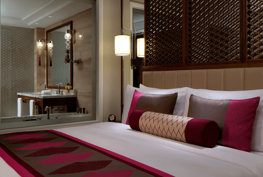 Luxury Room City View King Bed